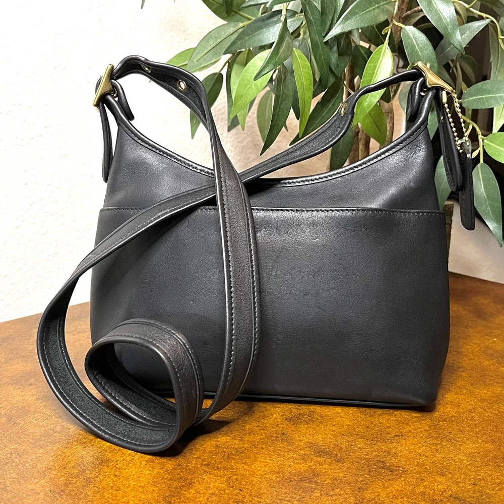 COACH VINTAGE LEGACY POCKET HOBO, BLACK No. 9136